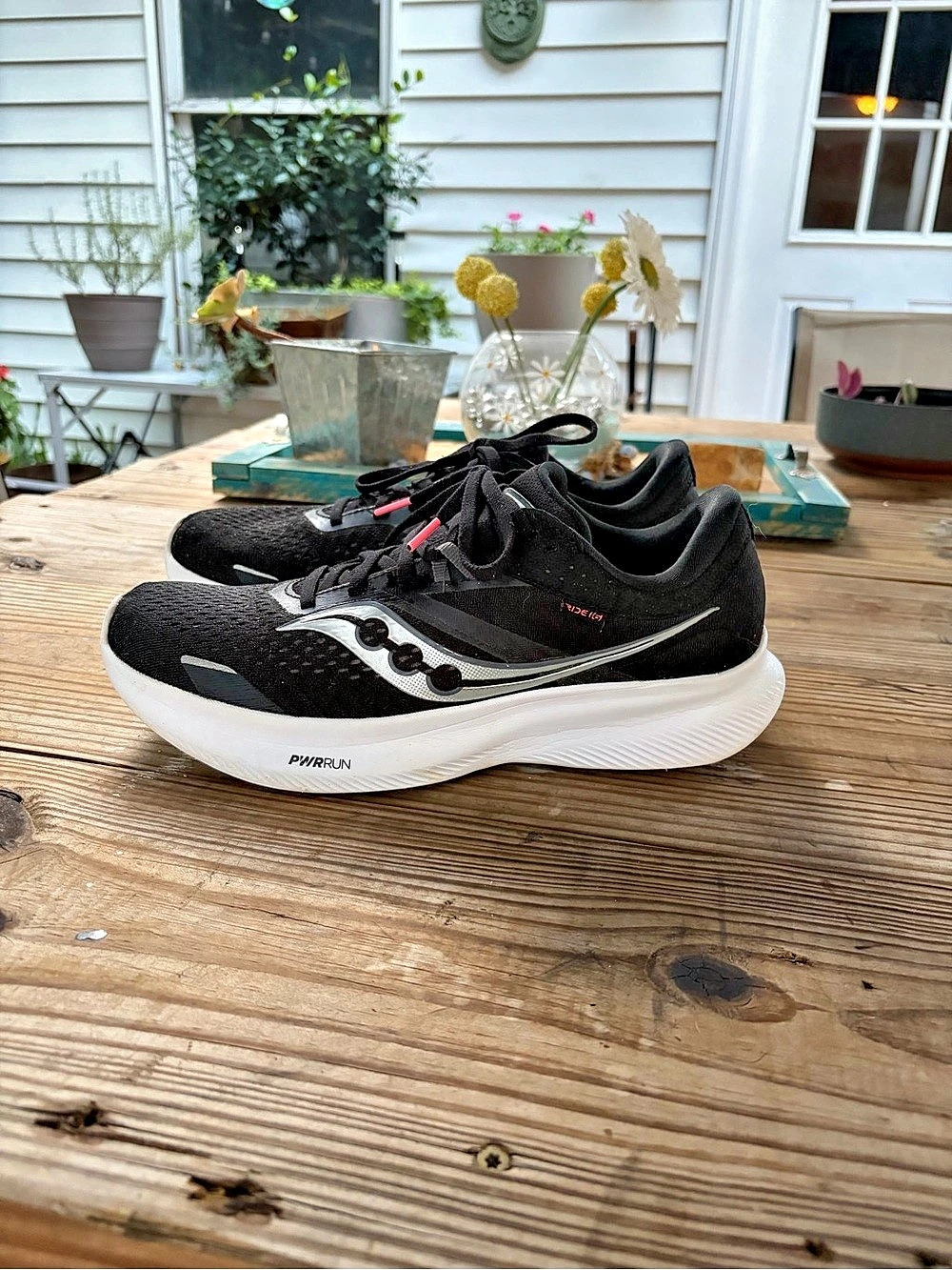 Saucony Ride 15 Women’s Size 9.5 Black White PWRRUN Running Shoes S10830-05